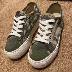 Steve Madden Camo Platform Sneakers